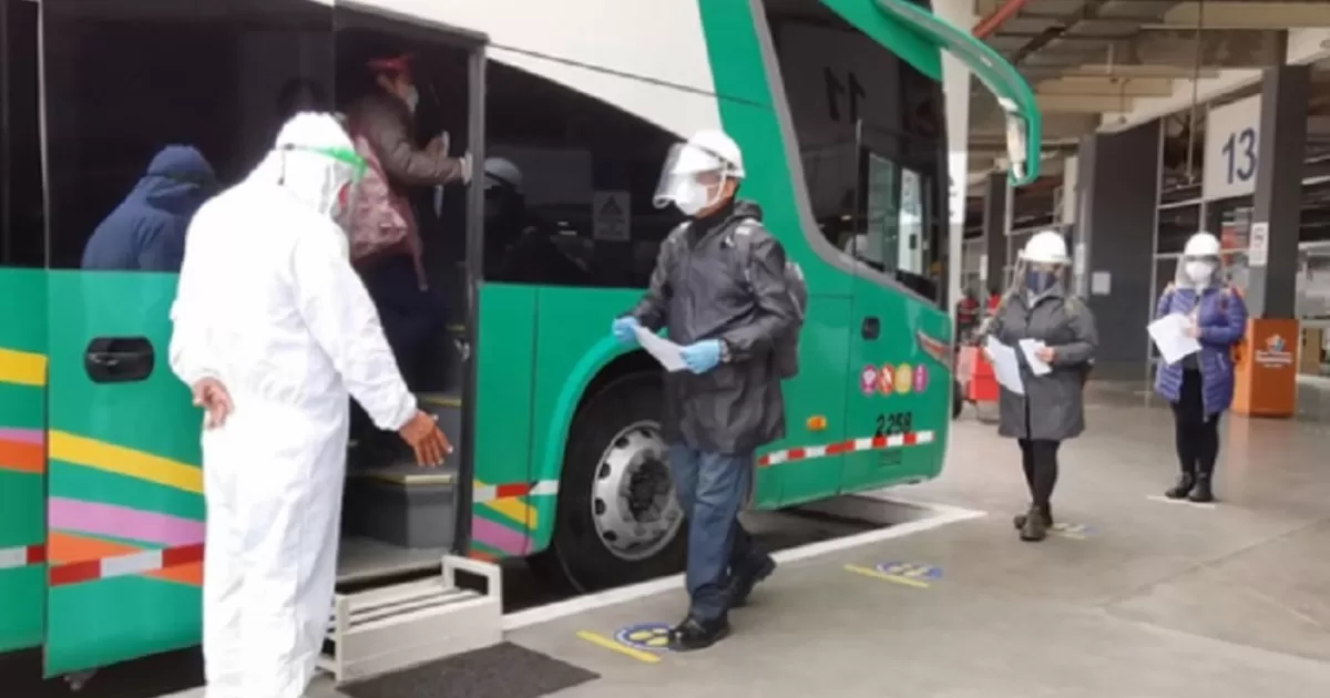 Gobierno anuncia restricción del transporte terrestre y aéreo en todo el país del 1 al 3 de abril Gobierno anuncia restricción del transporte terrestre y aéreo en todo el país del 1 al 3 de abril
