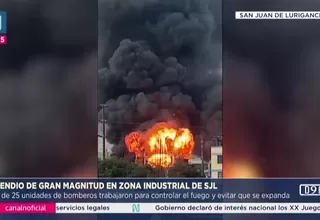 Incendio destruye fábrica y afecta locales industriales en SJL