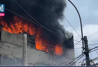 Incendio en galería de Barrios Altos