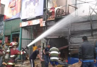 Un incendio se desató en el Mercado de Productores de Santa Anita