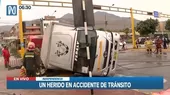 Independencia: Choque entre furgoneta y auto dejó un herido - Noticias de furgoneta