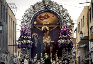 Inició la primera procesión del Señor de los Milagros en el 2025