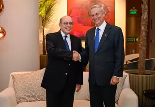 José Antonio Kast se reunió con Hugo de Zela durante escala en Lima