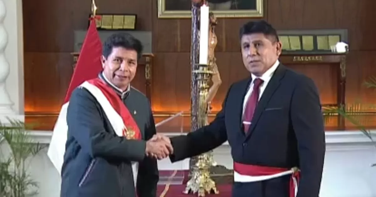 Juan Ramón Lira jura como nuevo ministro de Trabajo