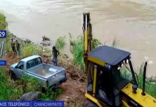 Junín: ciudadano salvó de morir tras caer al río Perené en su camioneta