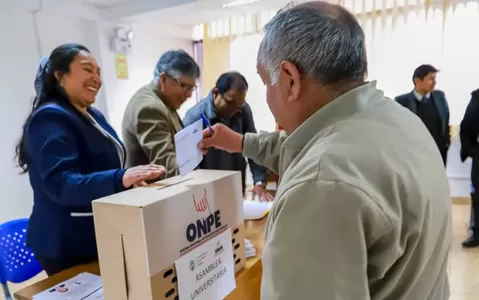 Juzgado se declara no competente en demanda de amparo de Reggiardo contra el JNE por elecciones complementarias