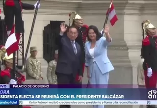 Keiko Fujimori llegó a Palacio de Gobierno para sostener su segundo encuentro con José María Balcázar