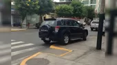 Lince: camioneta mal estacionada invade vereda y pista al mismo tiempo - Noticias de alertanoticias
