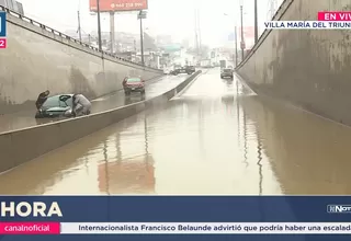 Llovizna causa aniego en bypass de Villa María del Triunfo