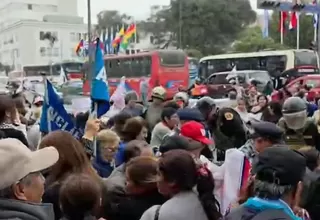 Maestros jubilados exigen mantener aumento de pensiones