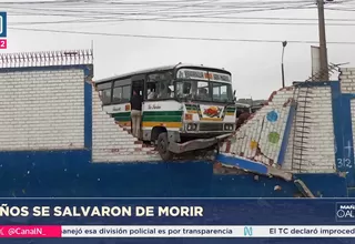 Mi Perú: Bus se despista y choca contra pared de colegio