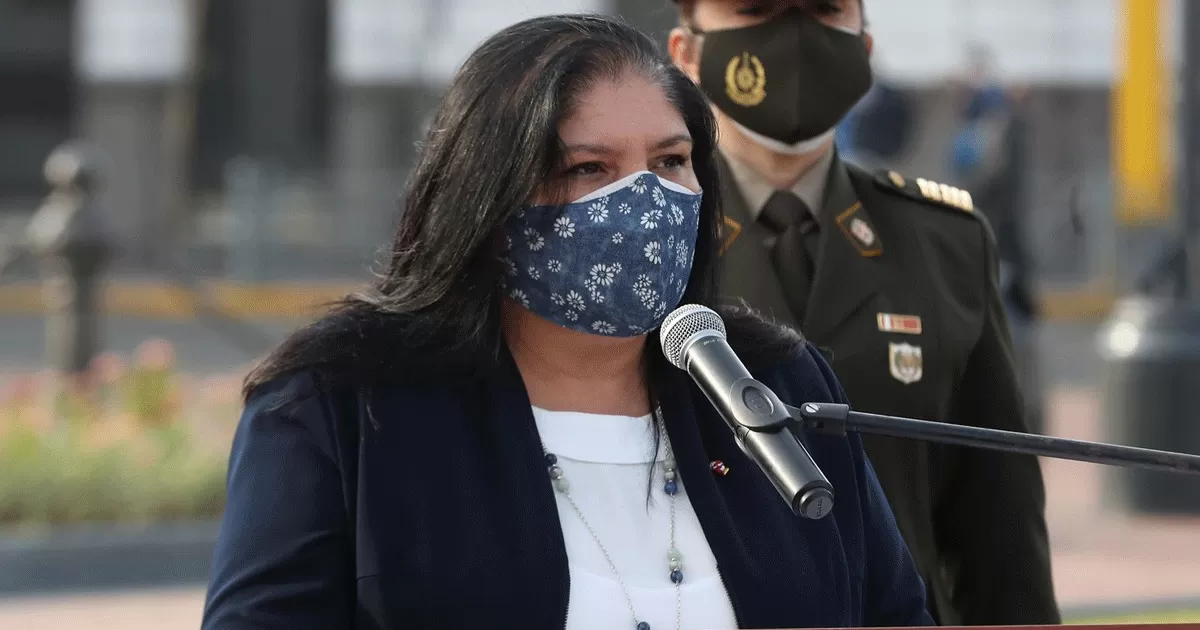 Ministra Esparch pidió unidad a los peruanos en la lucha contra la pandemia de la COVID-19 Ministra Esparch pidió unidad a los peruanos en la lucha contra la pandemia de la COVID-19