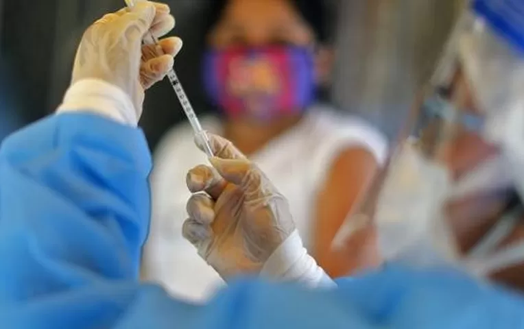 Minsa: Mayores de 18 años pueden recibir tercera dosis desde mañana viernes Minsa: Mayores de 18 años pueden recibir tercera dosis desde mañana viernes