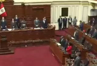 Minuto de silencio en el Congreso por muerte de policías en el Rímac