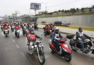 Motociclistas deberán portar cascos y chalecos con número de placa