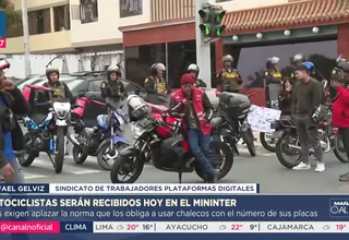 Motociclistas piden suspender chalecos con número de placa