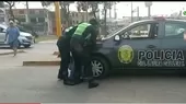 Los Olivos: Mototaxista agredió a policía y atropelló a fiscalizador - Noticias de los-novios-robacasas