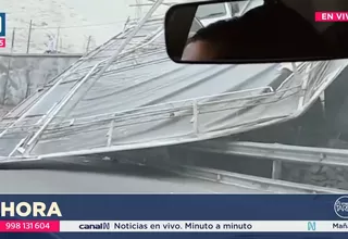 Panel publicitario colapsa en Surco por fuertes vientos
