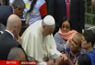 Papa Francisco tuvo estos gestos con la población en exteriores de la Nunciatura