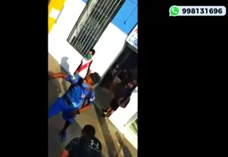 Hombres discutieron y se golpearon en un bus por exceso de aforo