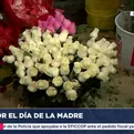 Peruanos llegan hasta el mercado de flores en b&uacute;squeda del regalo por el d&iacute;a de la madre