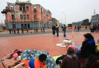 Plaza Dos de Mayo: exinquilinos de casona incendiada recogen sus pertenencias