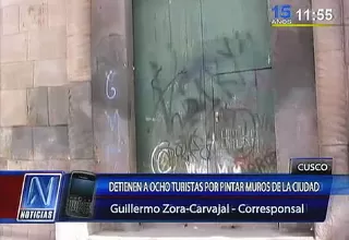 Policía detuvo a 8 turistas por realizar pintas en el Centro Histórico del Cusco
