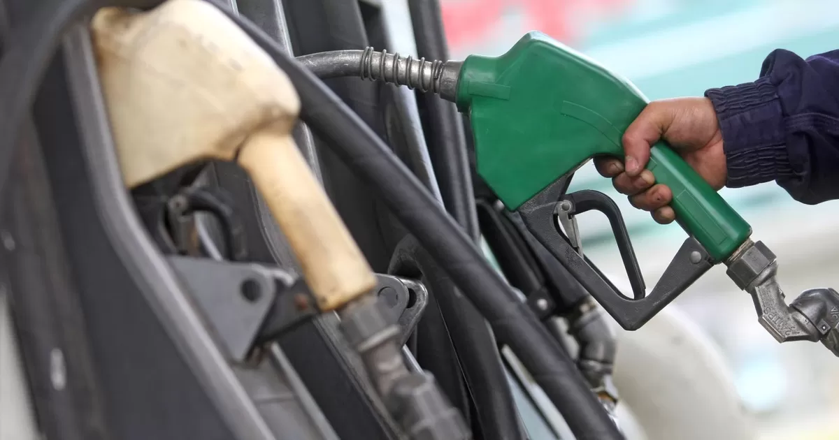 Precio de la gasolina continúa elevado