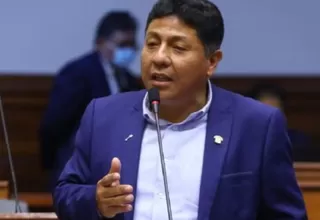 Presentan denuncia constitucional contra Raúl Doroteo