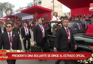 Dina Boluarte recibió pifias durante su llegada a la Gran Parada y Desfile Cívico Militar
