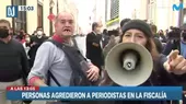 Primera dama en Fiscalía: personas agreden a periodistas tras salida de Lilia Paredes - Noticias de agreden