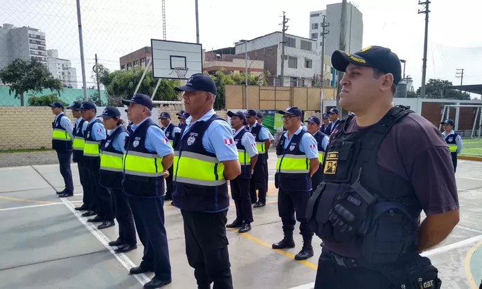 Propuesta sugiere que serenos utilicen electrochoques