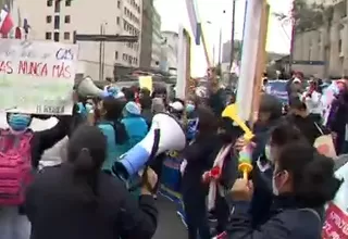 Protesta de enfermeras frente al Congreso