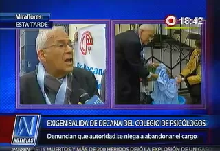 Psicólogos protestaron frente a la sede de su colegiado en Miraflores