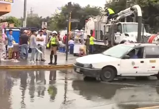 SJL: Rotura de tubería causó aniego cerca a estación del Metro de Lima