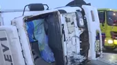 San Borja: se volcó camión frigorífico que trasladaba varias toneladas de pescado - Noticias de psg