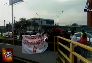 San Isidro: Policía retiró a apristas del puente Aramburú