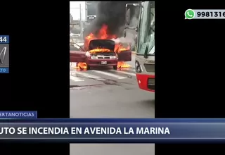 San Miguel: auto se incendia en cruce de avenida La Marina con Universitaria