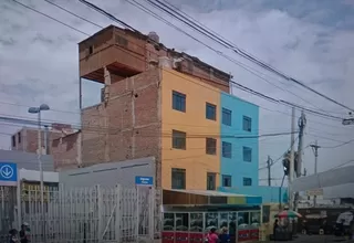 Ate: construcción de madera podría colapsar en cualquier momento