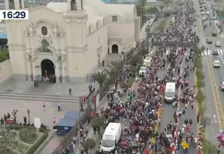 Santa Rosa de Lima: Continúan largas filas para ingresar al templo en la avenida Tacna