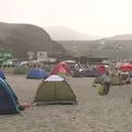 Semana Santa: familias acampan en playa León Dormido 