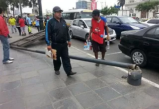 Señal de tránsito se vino abajo en la Av. Paseo Colón en el Centro de Lima