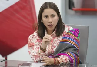 Lesly Shica presentó su renuncia al Midis ante Ernesto Álvarez
