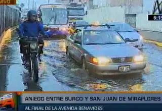 Surco: gran aniego dificultó el tránsito cerca al puente Benavides