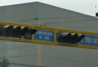 Surquillo: semáforos averiados en la avenida República de Panamá