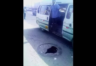 Tapa de buzón se encuentra rota en la Carretera Central en Ate
