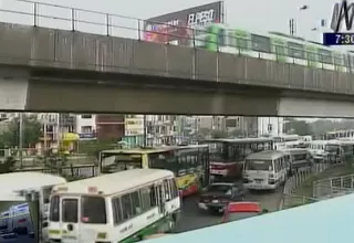 Tráfico en el puente Atocongo y avenida Los Héroes