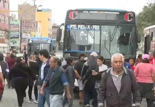 Transportistas obligan a pasajeros a bajarse de buses en Los Olivos