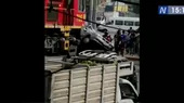 Tren chocó contra auto en El Agustino - Noticias de accidentes-transito