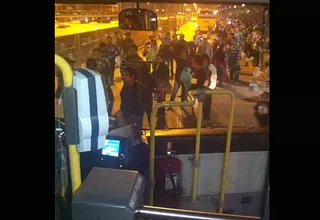 Usuarios del Metropolitano tomaron pista de la Estación Naranjal  